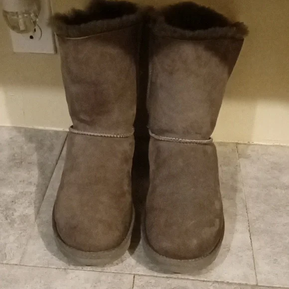 UGG boots size 10 women - Picture 3 of 6